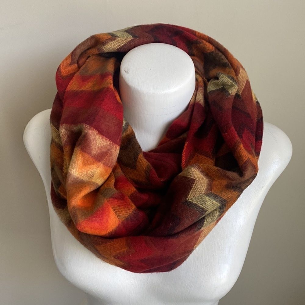 Dillard’s Infinity Scarf One Size - Picture 2 of 5